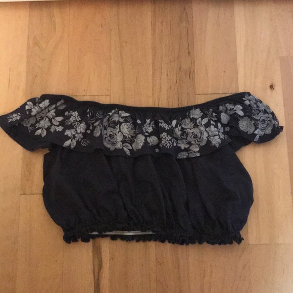 Off the shoulder top, from garage - Picture 3 of 3